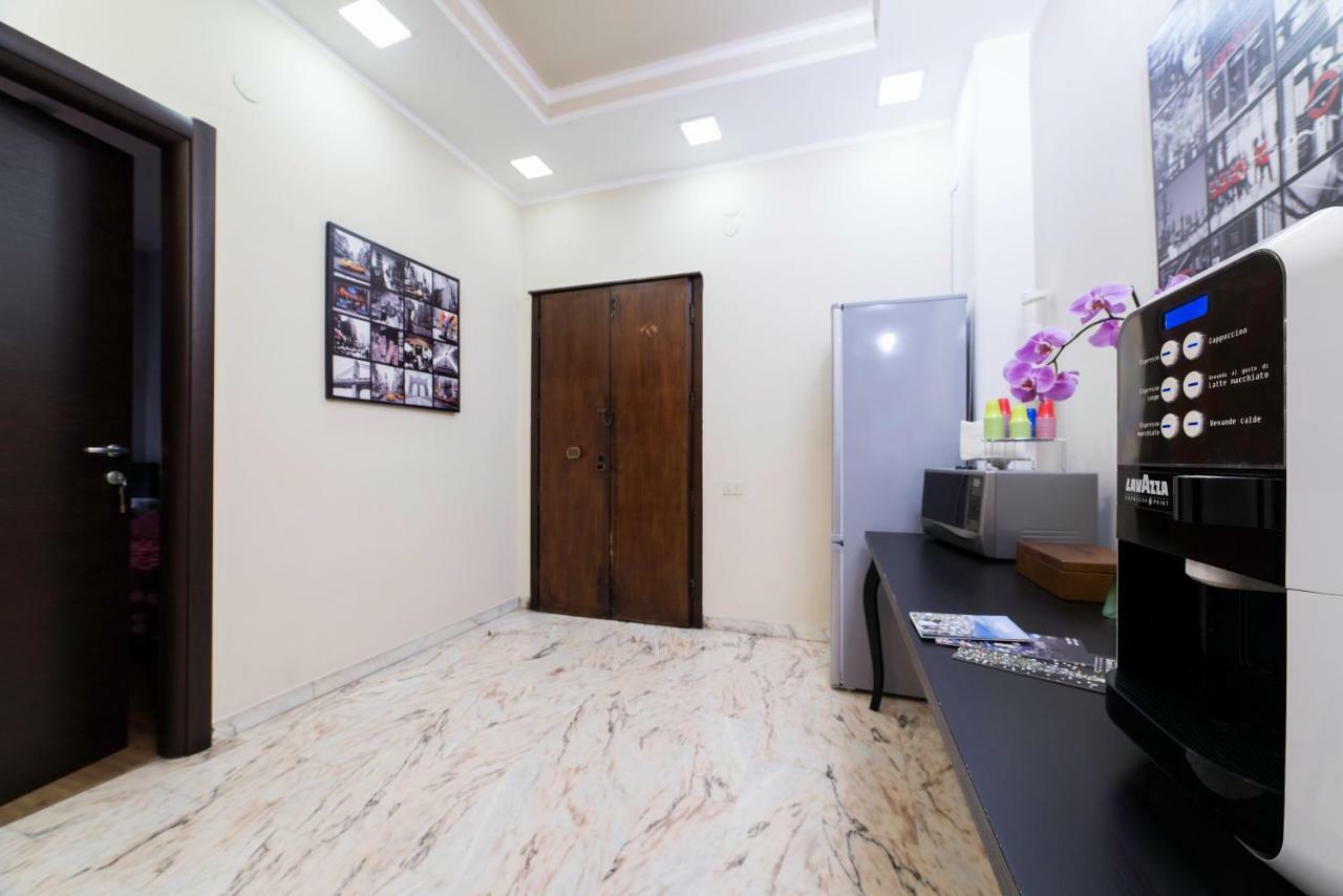 B&B In Centro 33 Салерно Экстерьер фото